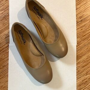 🌵 Software Sonoma flats, size 8 very good condition, color mocha